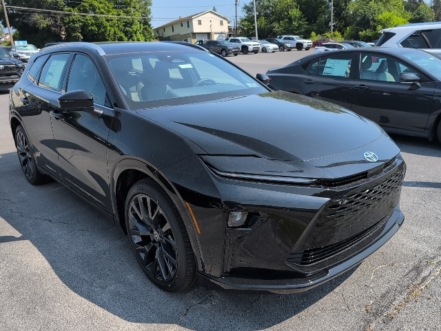 2025 Toyota Crown Signia Limited's photo