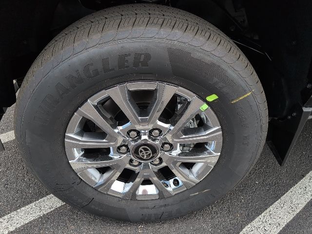 2026 Toyota Tacoma Limited - Photo 10