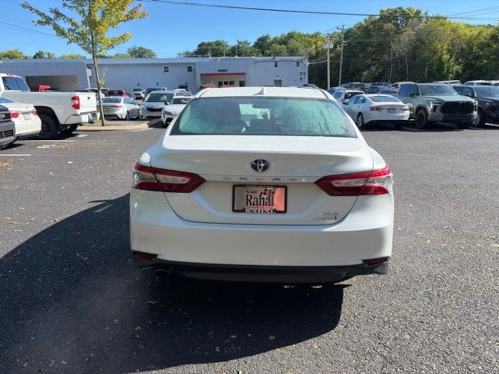 Used 2020 Toyota Camry Hybrid XLE Sedan