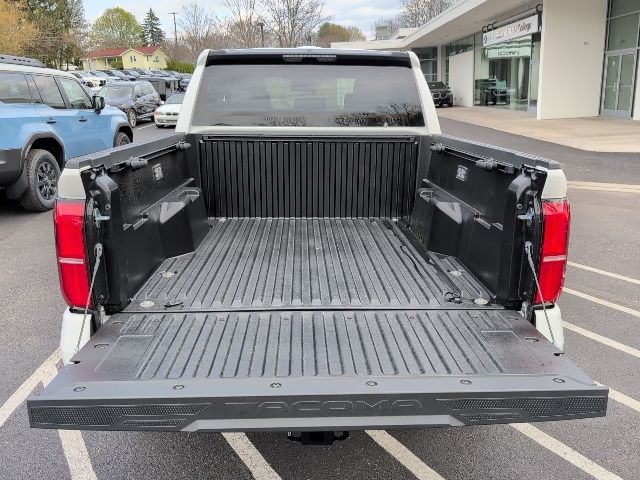 2026 Toyota Tacoma SR5 - Photo 34