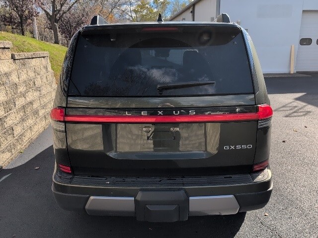 2024 Lexus GX 550 Overtrail photo 3