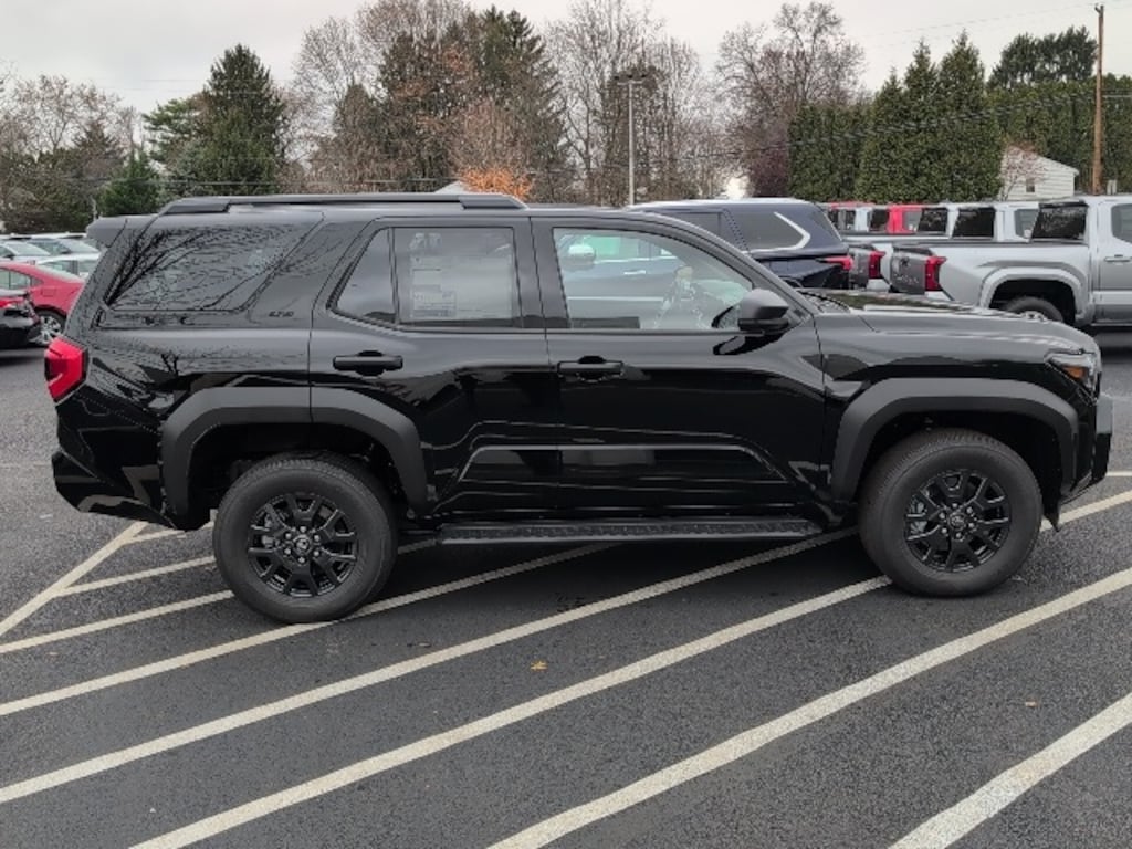 New 2025 Toyota 4Runner SR5 SUV