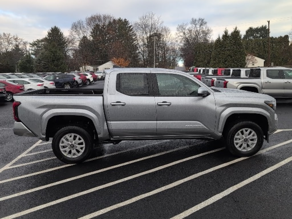 New 2025 Toyota Tacoma SR5 Truck Double Cab