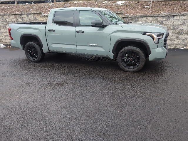 2024 Toyota Tundra SR5's photo