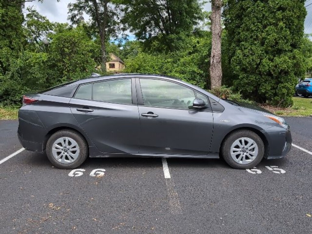 Used 2017 Toyota Prius 5-Door Four Hatchback