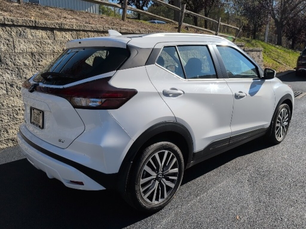 Used 2023 Nissan Kicks SV SUV