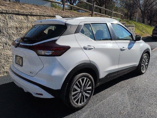 2023 Nissan Kicks SV photo 3
