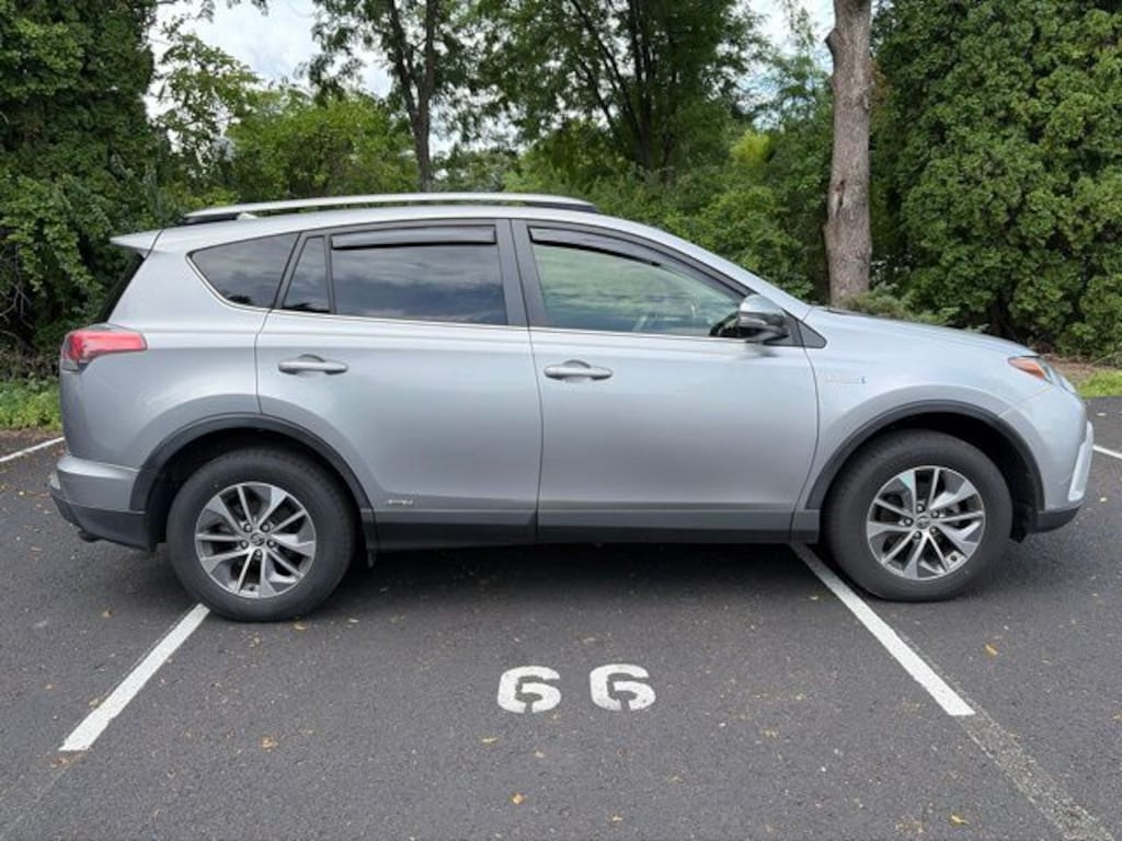 Used 2018 Toyota RAV4 Hybrid LE SUV