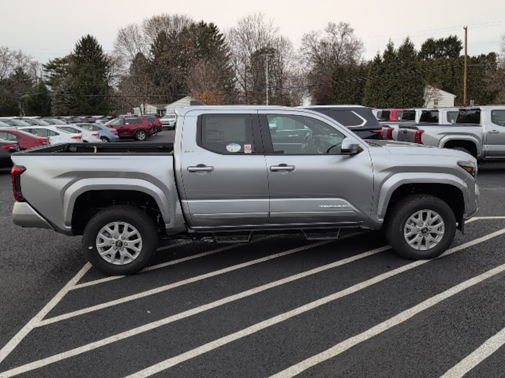 New 2025 Toyota Tacoma SR5 Truck Double Cab