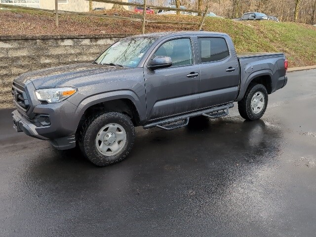 2022 Toyota Tacoma SR V6 photo 3