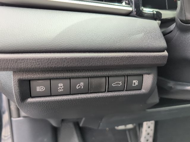 2026 Toyota Camry XSE - Photo 14
