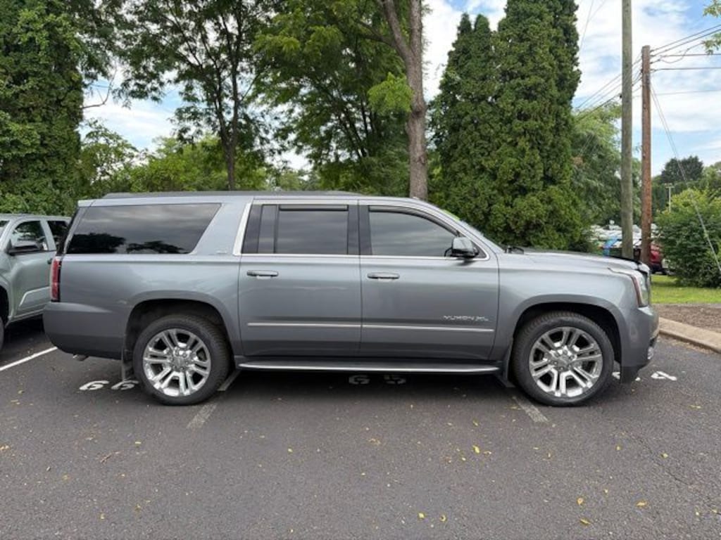 Used 2018 GMC Yukon XL SLT SUV