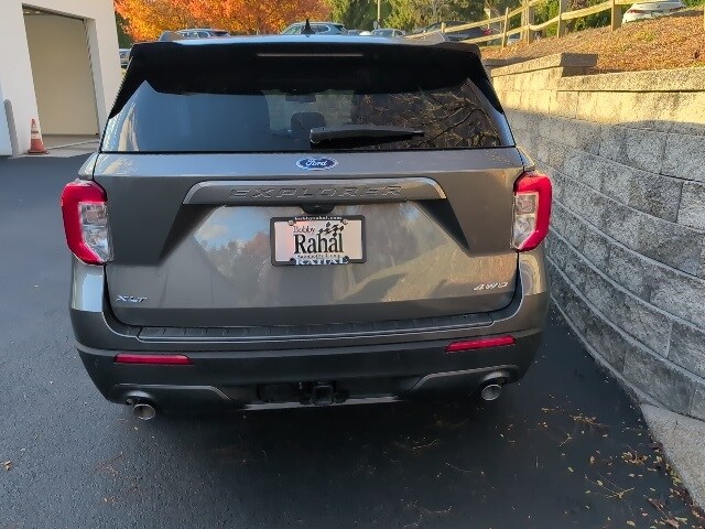 2023 Ford Explorer XLT Sport photo 3