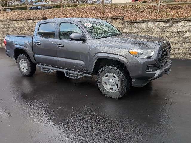 2022 Toyota Tacoma SR's photo