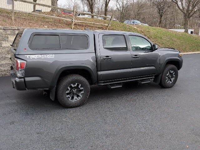 2023 Toyota Tacoma SR V6 photo 3