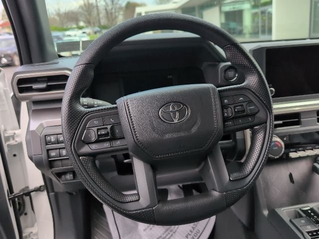2026 Toyota Tacoma SR5 - Photo 17