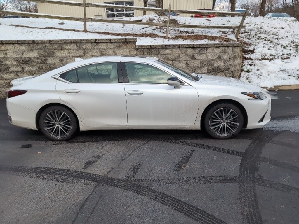 Used 2025 Lexus ES 300h Base Sedan