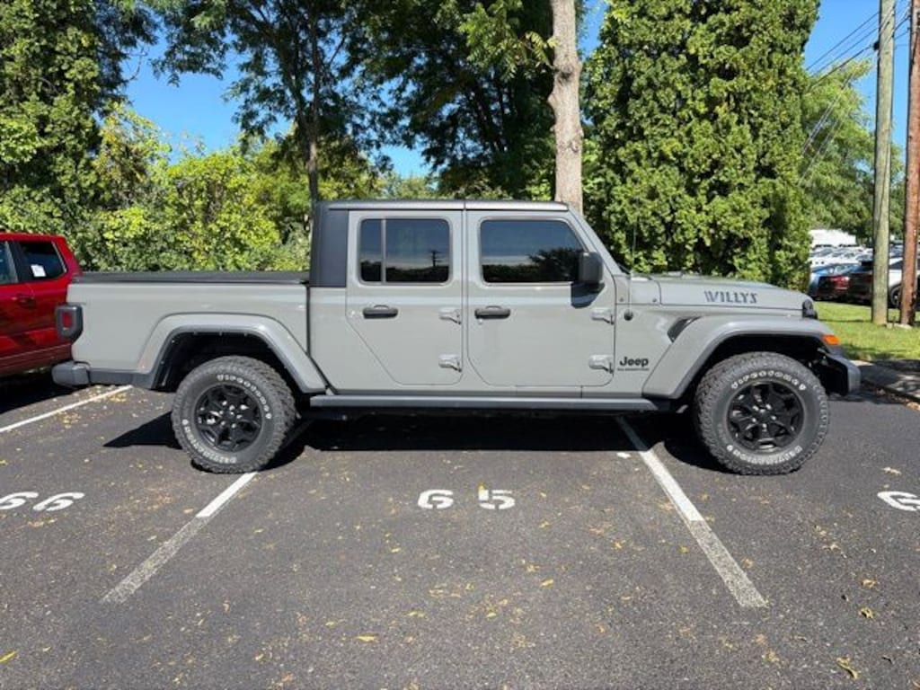Used 2021 Jeep Gladiator Sport Truck Crew Cab
