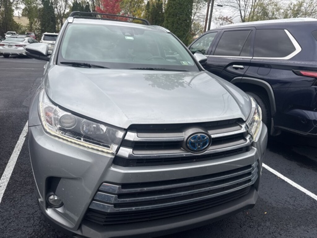 Used 2017 Toyota Highlander Hybrid SUV