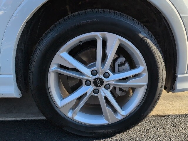 2022 Audi Q3 45 TFSI S line Premium photo 4