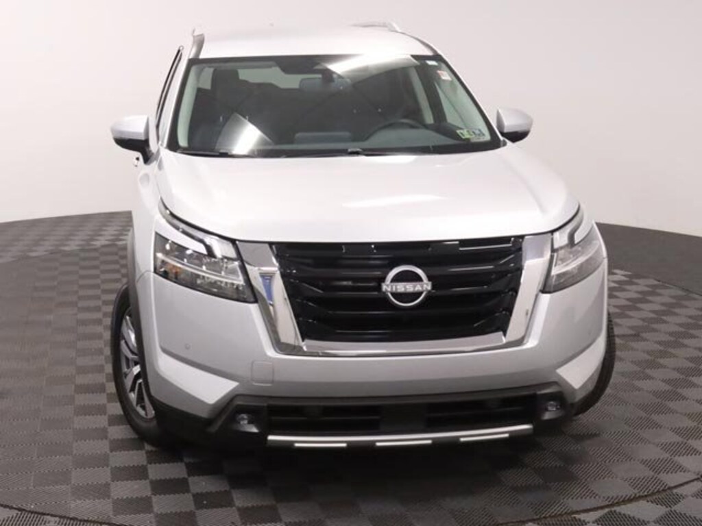 Used 2022 Nissan Pathfinder SL SUV