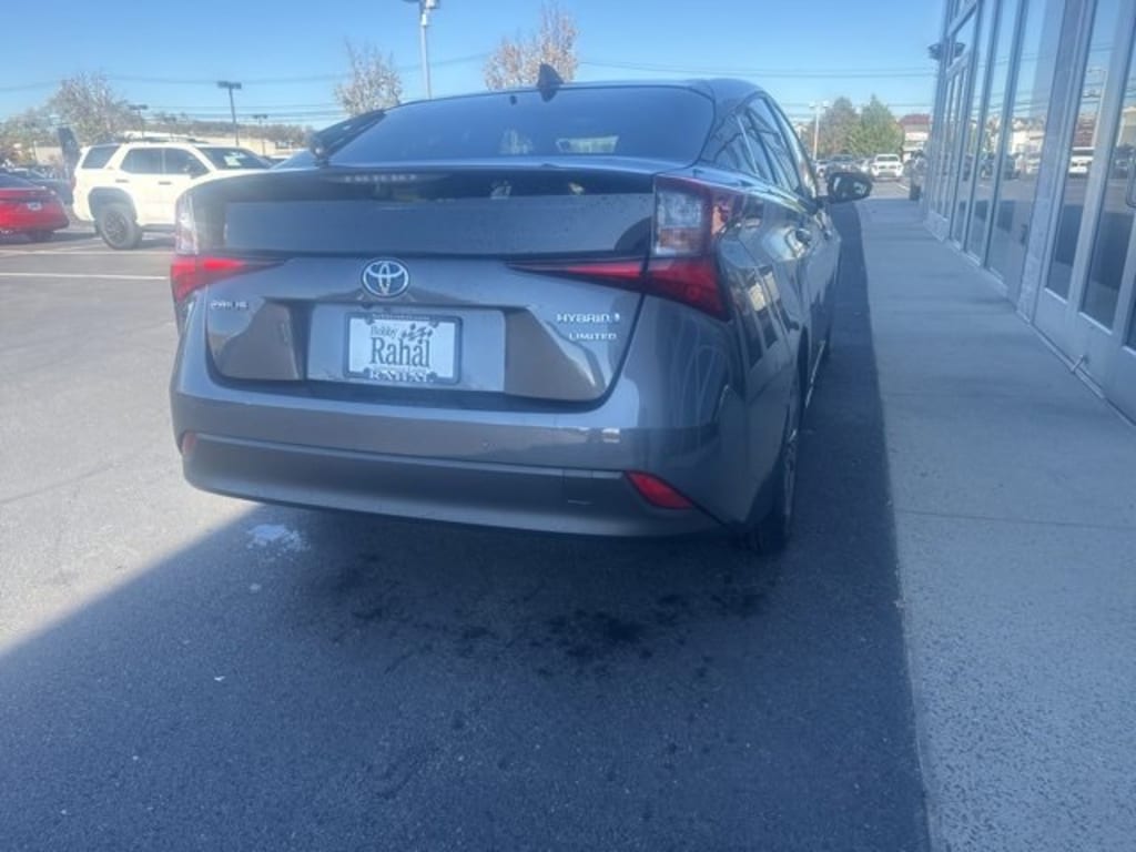 Certified 2020 Toyota Prius L Hatchback
