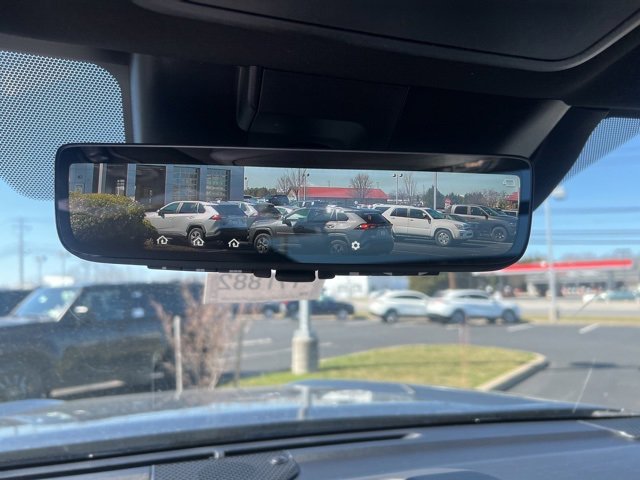 2025 Toyota Tundra Platinum photo 4