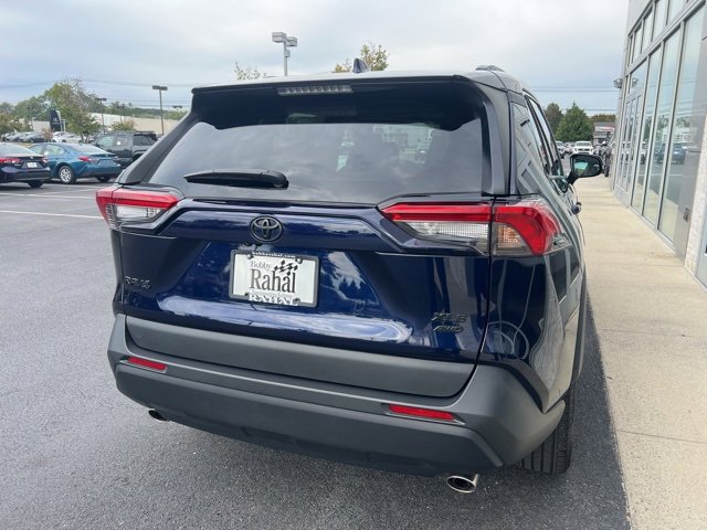 2024 Toyota RAV4 XLE Premium photo 4