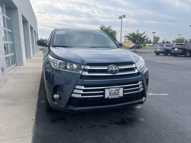 2018 Toyota Highlander Limited Platinum photo 3
