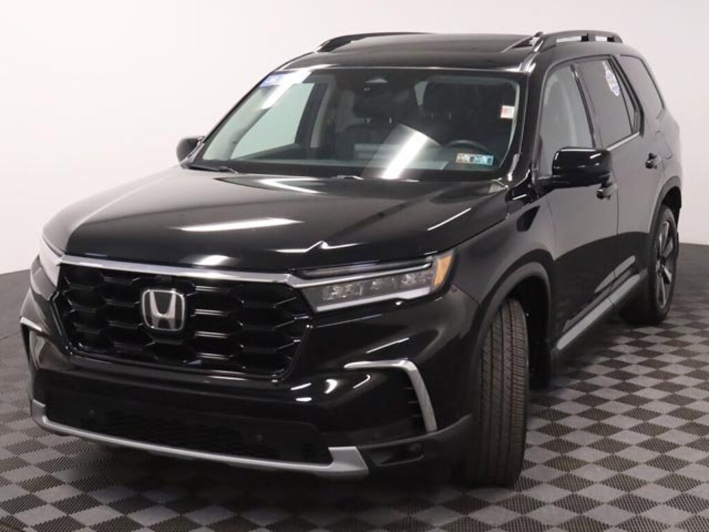 Used 2025 Honda Pilot Elite SUV