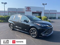 2025 Toyota Sienna Platinum Van Passenger Van