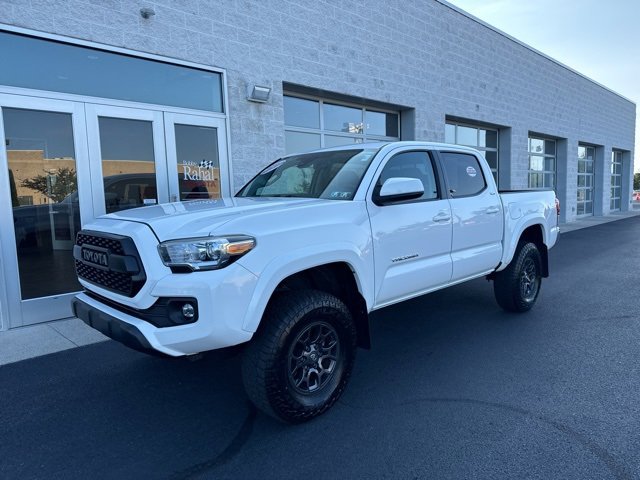 Used 2018 Toyota Tacoma SR5 with VIN 5TFCZ5AN9JX158534 for sale in Mechanicsburg, PA