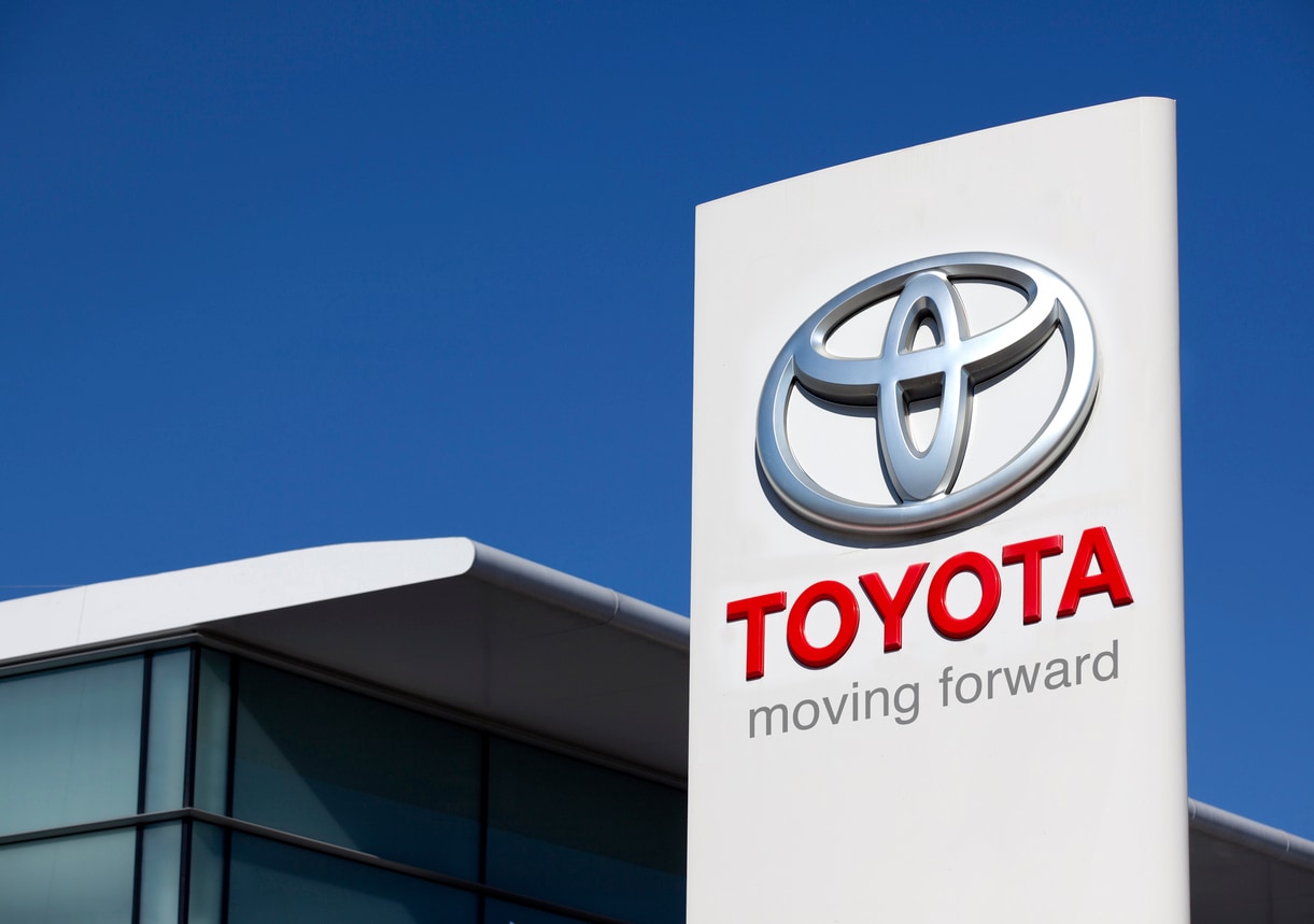 Toyota dealership sign