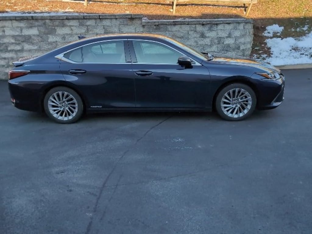 Used 2021 Lexus ES 300h Luxury Sedan