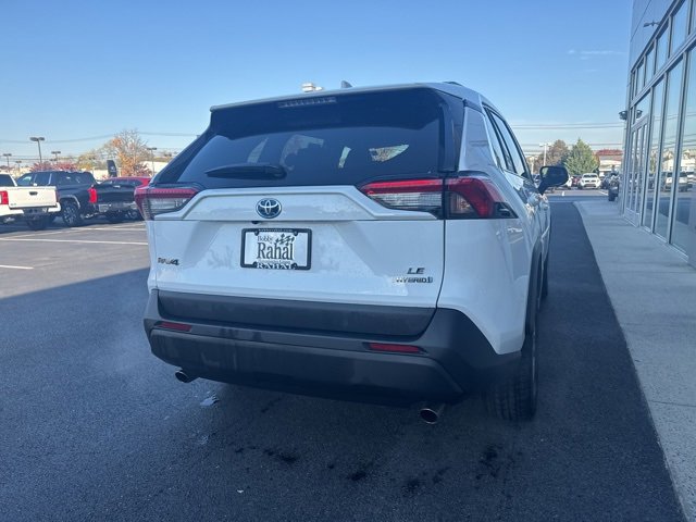2024 Toyota RAV4 Hybrid LE photo 2