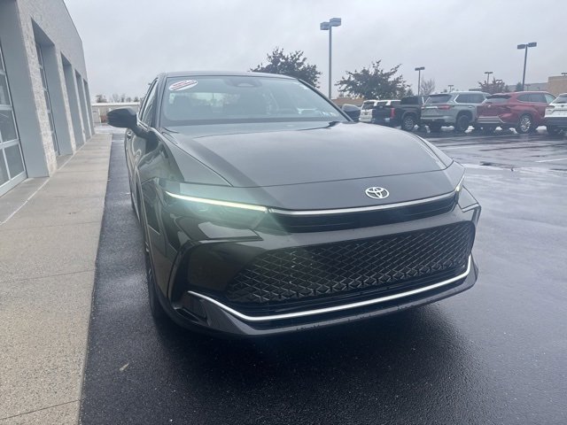 2023 Toyota Crown XLE photo 3