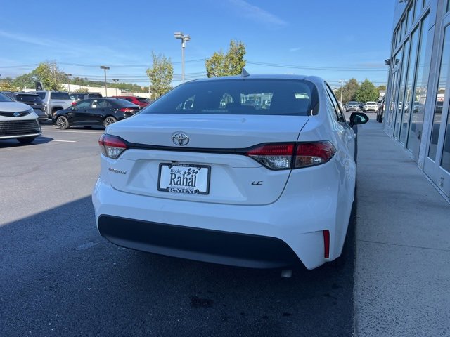 2024 Toyota Corolla LE photo 3