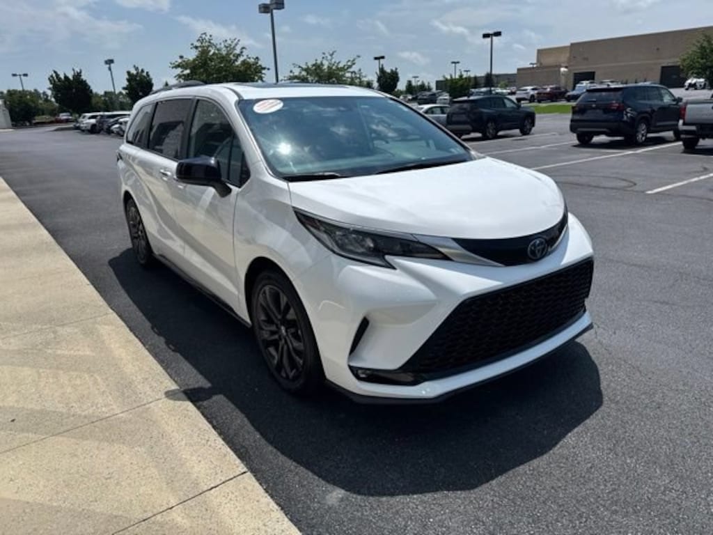 Certified 2023 Toyota Sienna XSE 7 Passenger Van Passenger Van