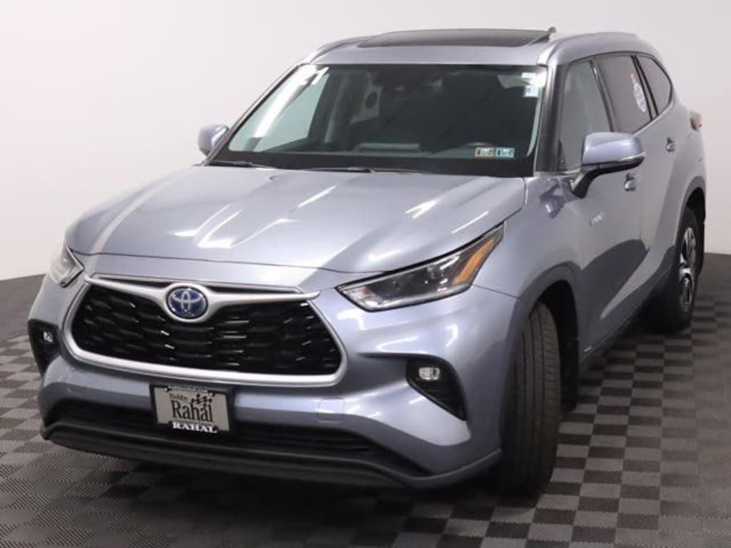 Used 2021 Toyota Highlander Hybrid XLE SUV