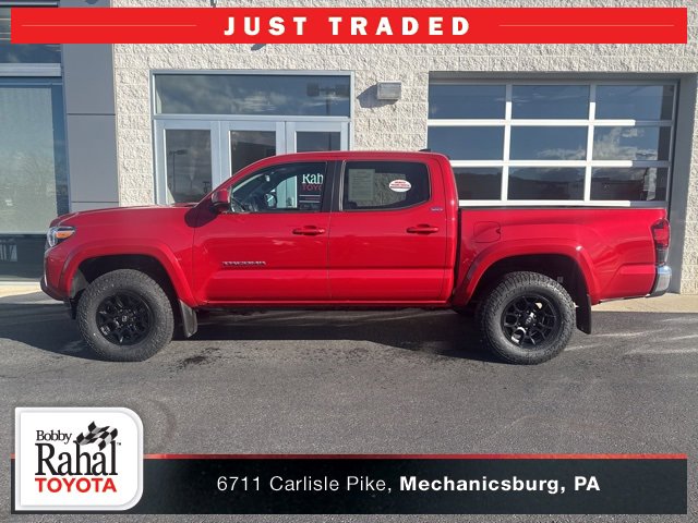 2022 Toyota Tacoma SR5's photo