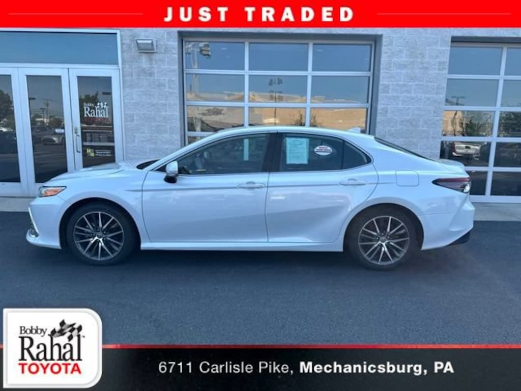 Used 2024 Toyota Camry Hybrid XLE Sedan