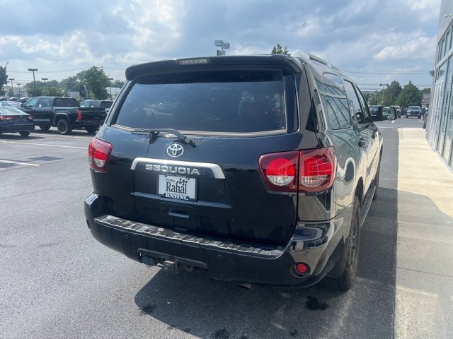 2020 Toyota Sequoia SR5 photo 4