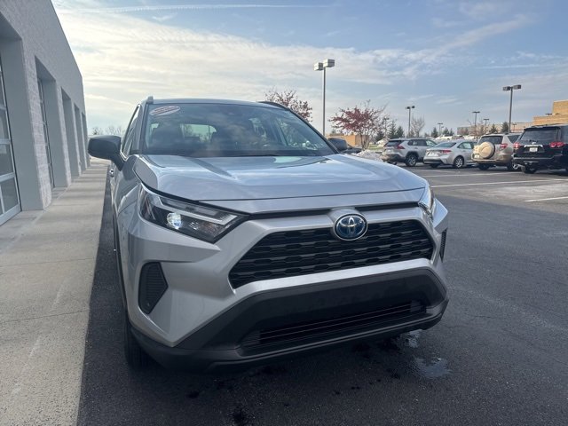 2024 Toyota RAV4 Hybrid LE photo 2