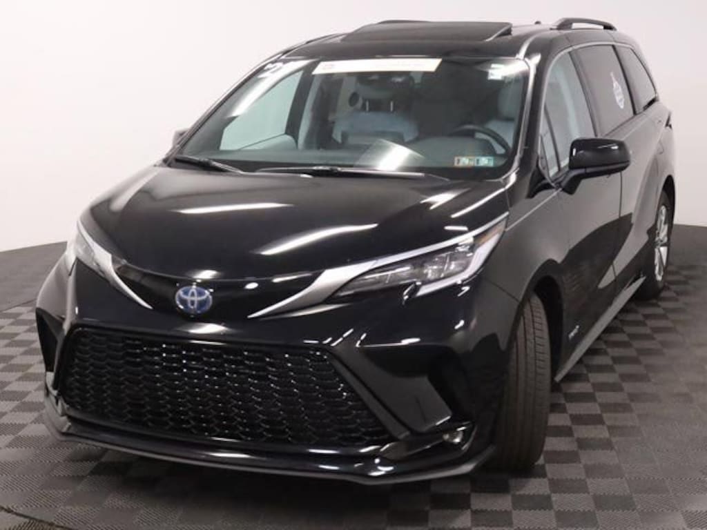 Certified 2021 Toyota Sienna XSE 7 Passenger Van