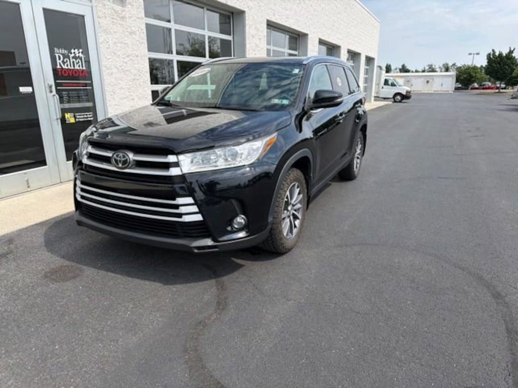 Used 2019 Toyota Highlander XLE V6 SUV