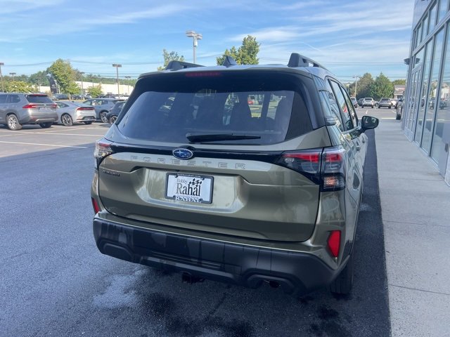 2025 Subaru Forester Premium photo 4
