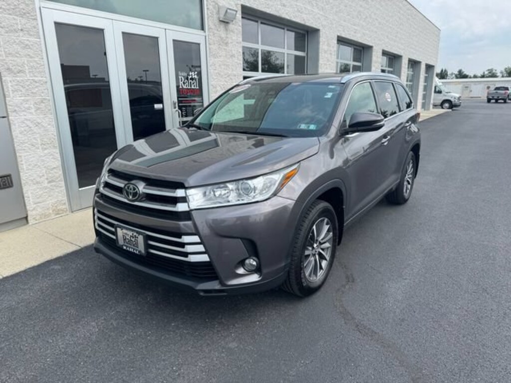 Certified 2017 Toyota Highlander XLE V6 SUV