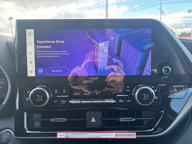 2025 Toyota Highlander Limited photo 2