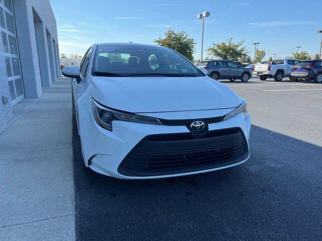 2024 Toyota Corolla LE photo 2