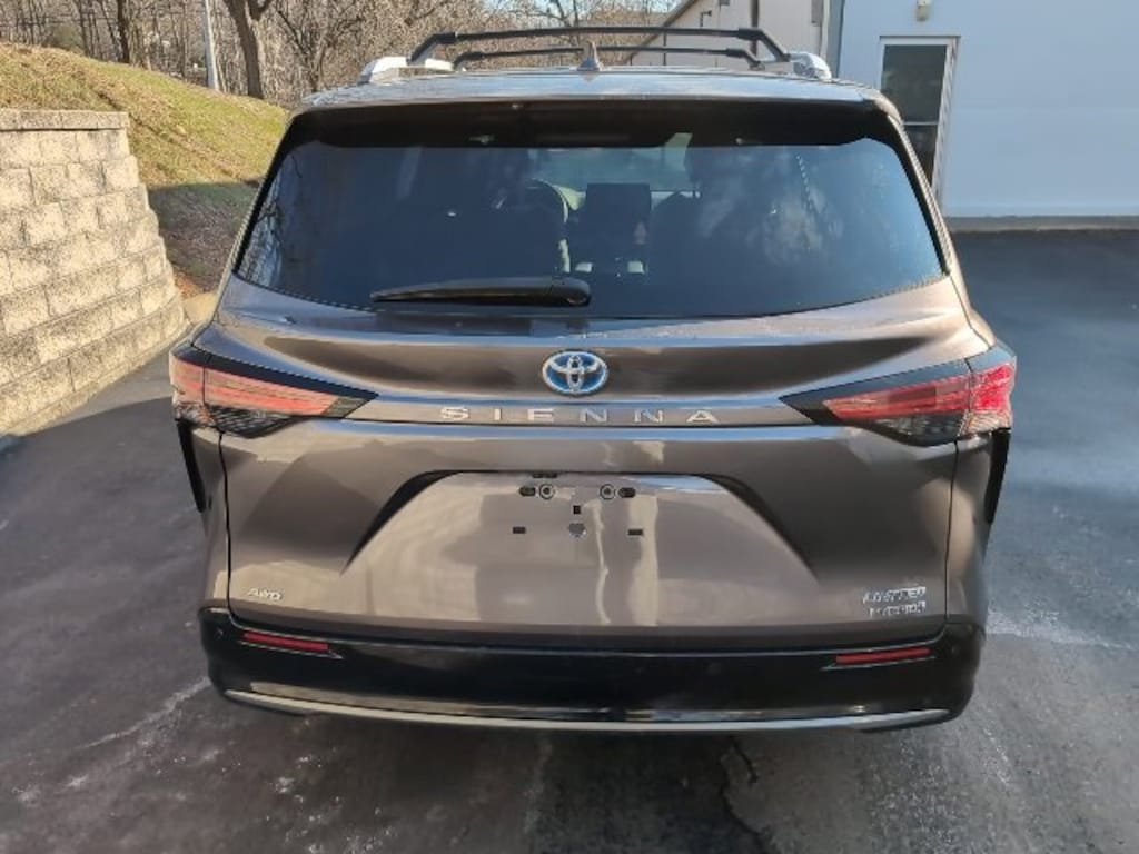Used 2021 Toyota Sienna Limited 7 Passenger Van